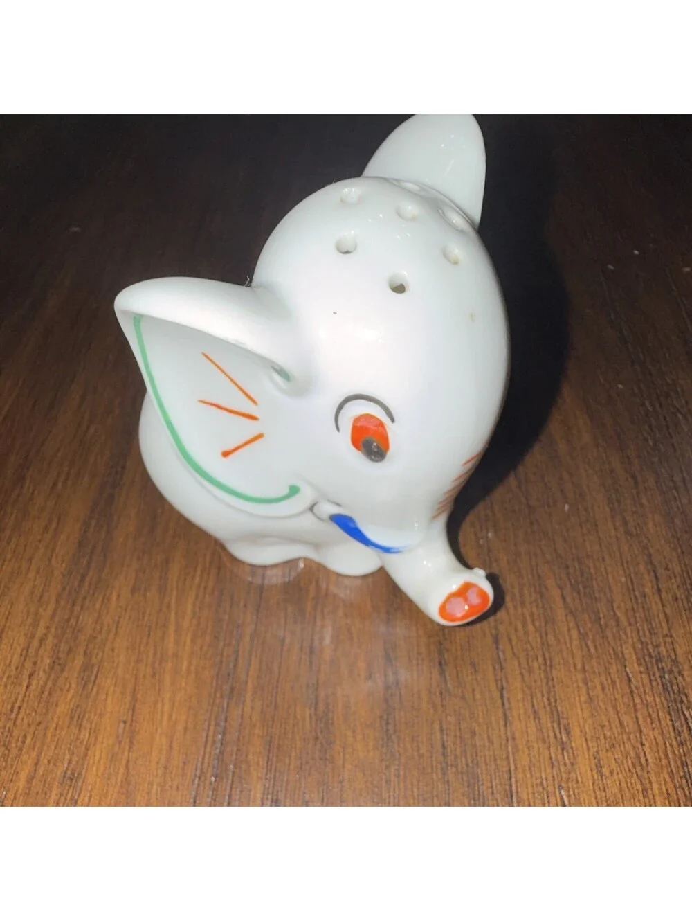 Vintage Made in Japan Elephant Ceramic Salt & Pepper Shakers Set 2pc White